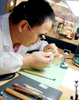 本杰明·托马斯-朝阳区天梭维修服务中心制表师